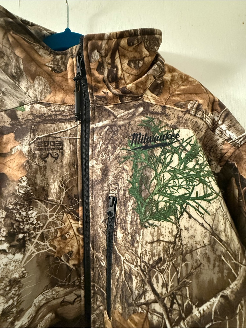 Milwaukee Men's Camouflage Field Jacket - Realtree-Style Brown/Green Camo.Size L - Picture 8 of 8